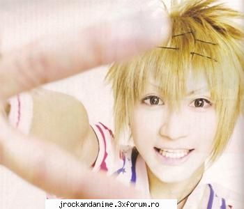 about us:)) - konichiwa watashiwa andreea desu sunt din - ^_^welcome in our world^_^